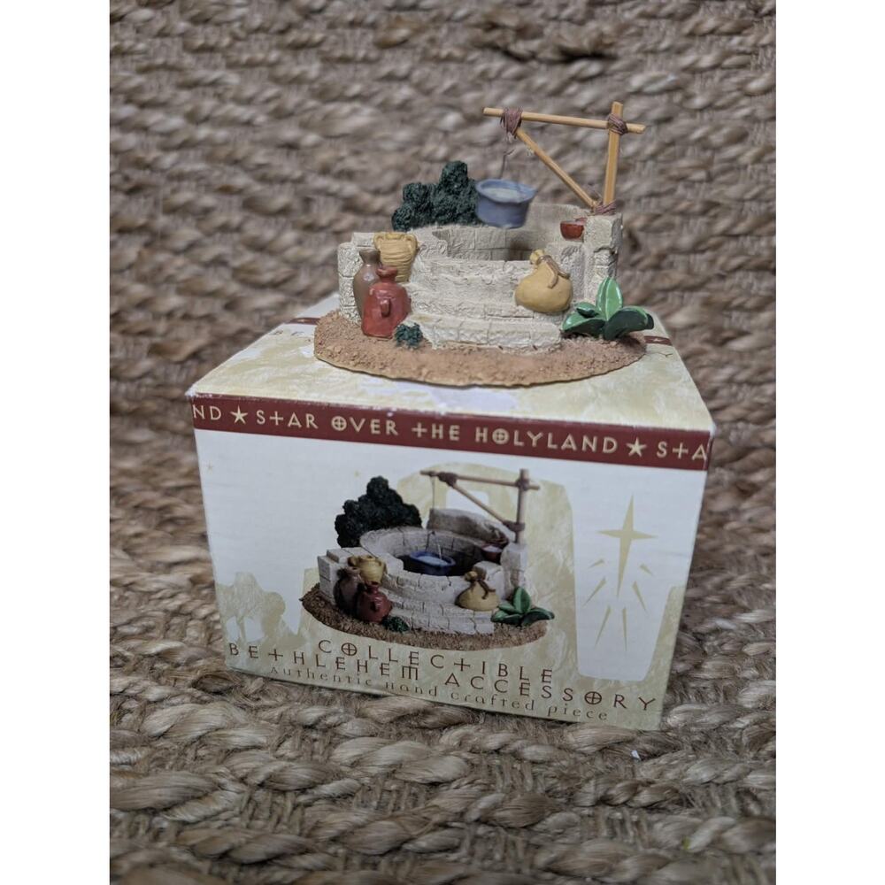 Vintage Porcelain Collectible Bethlehem Village Town Well Christmas Holiday